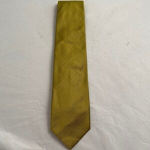 Saks Fifth Avenue Exclusive vintage gold silk tie